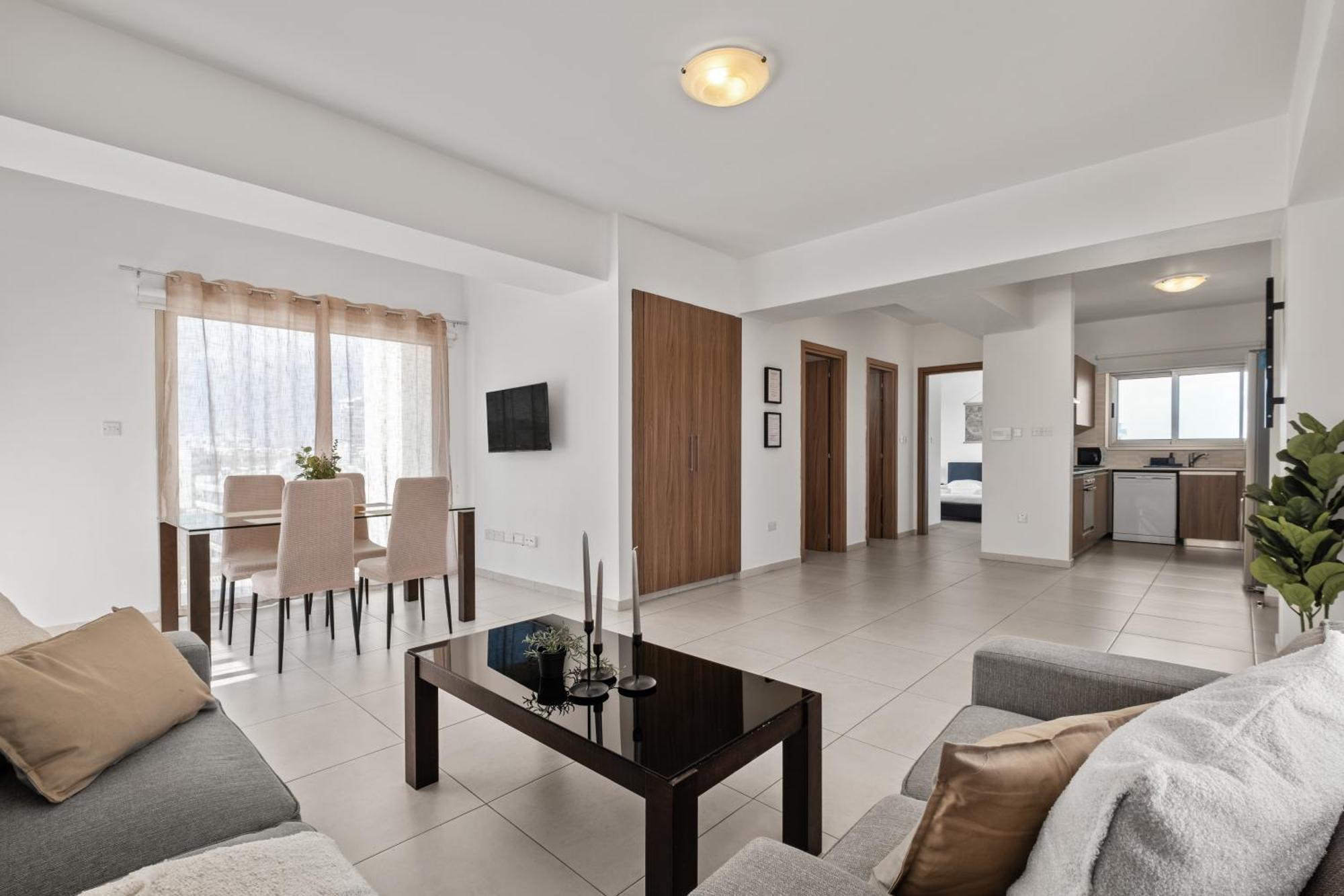 Downtown 2 Bedroom Penthouse Apartment